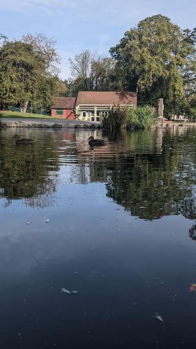 Stable Mews A Unique 2 Bedroom Apartment With A Country Feel キングストン・アポン・ハル エクステリア 写真